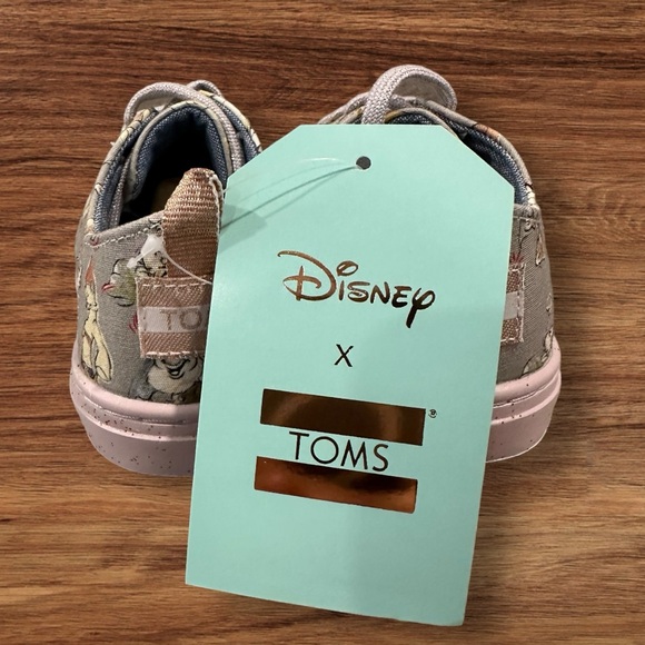 Disney x TOMS Grey Seven Dwarfs Printed Canvas Sneakers Youth Size 2. - Picture 6 of 10